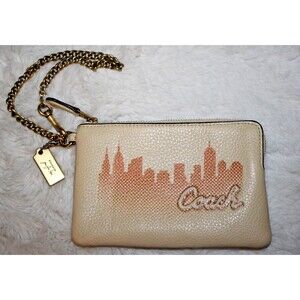New Coach X Jennifer Lopez Corner Zip Wristlet With Nyc Skyline C6514 Cream